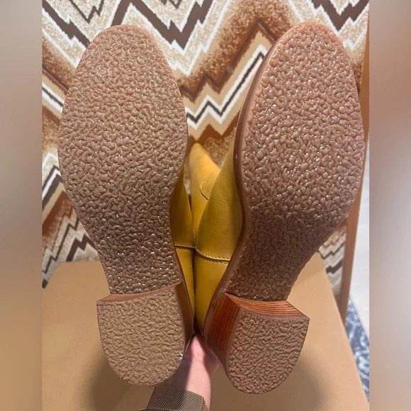 BRAND NEW Frye Camryn Genuine Leather Tall Pull On Campus Boots in Banana Size 8 - Picture 10 of 11